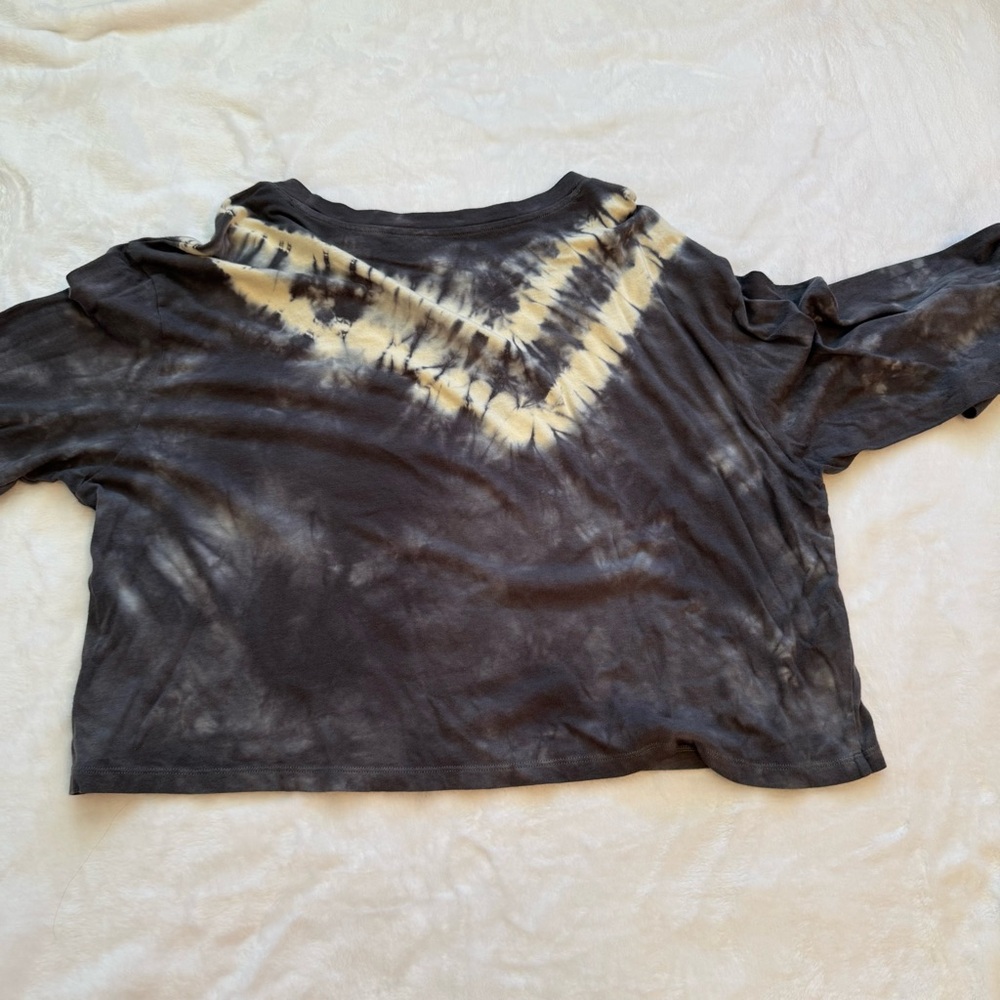 Tie-Dye V-Neck Women's crop Top size Large - Picture 3 of 3